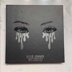 Never Used Kyle Eyeshadow - Blue Honey